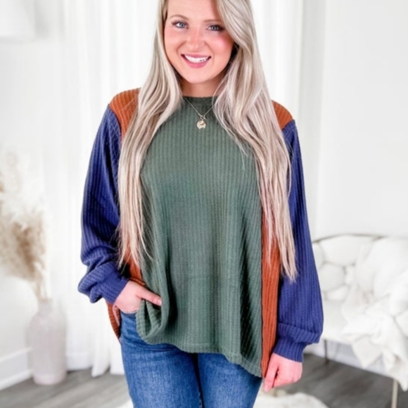 Nwt Boutique Brand color block top - Picture 1 of 4